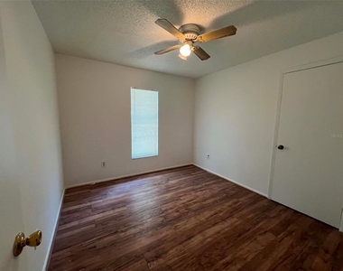 1007 Carol Anderson Drive - Photo Thumbnail 5
