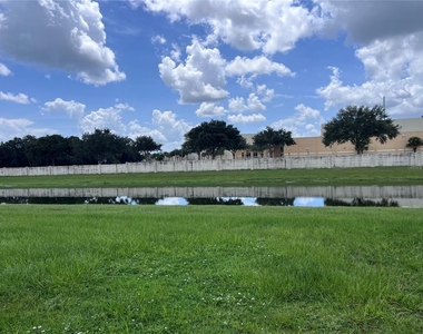 3510 Yacht Club Court - Photo Thumbnail 10