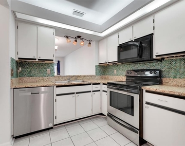 3112 S Semoran Boulevard - Photo Thumbnail 7