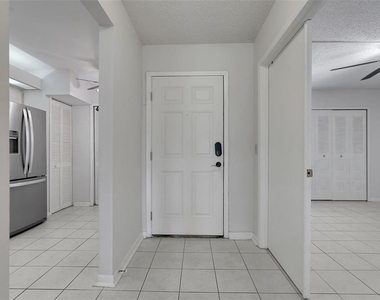 3112 S Semoran Boulevard - Photo Thumbnail 3