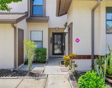 3112 S Semoran Boulevard - Photo Thumbnail 1