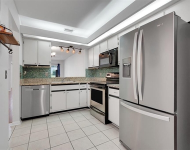 3112 S Semoran Boulevard - Photo Thumbnail 6
