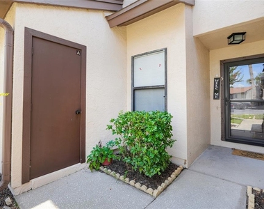 3112 S Semoran Boulevard - Photo Thumbnail 2