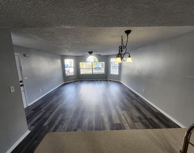 2745 N Poinciana Boulevard - Photo Thumbnail 5