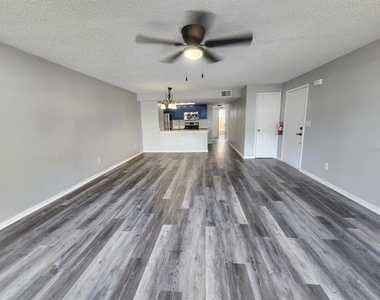 2745 N Poinciana Boulevard - Photo Thumbnail 7