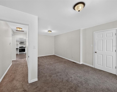 325 S 2nd Street - Photo Thumbnail 20