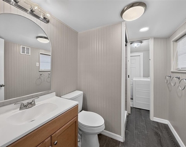 325 S 2nd Street - Photo Thumbnail 11