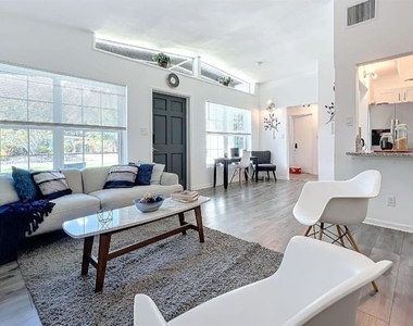 2893 Wood Street - Photo Thumbnail 11