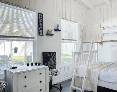 2893 Wood Street - Photo Thumbnail 3