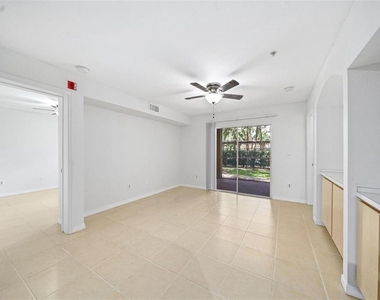 823 Camargo Way - Photo Thumbnail 7