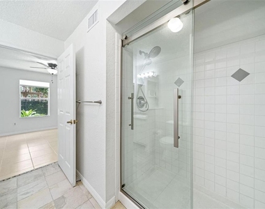 823 Camargo Way - Photo Thumbnail 17