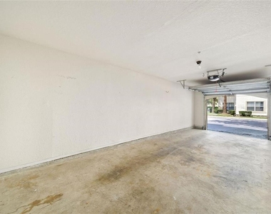 823 Camargo Way - Photo Thumbnail 20