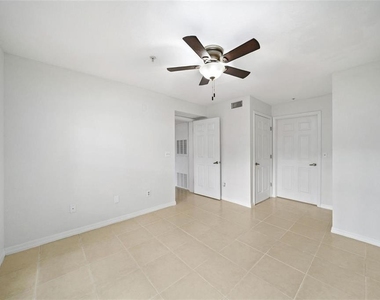 823 Camargo Way - Photo Thumbnail 13