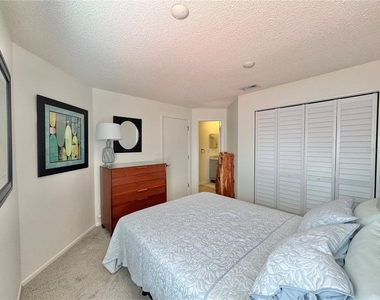 715 Magnolia Place - Photo Thumbnail 32