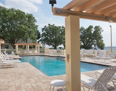 715 Magnolia Place - Photo Thumbnail 44