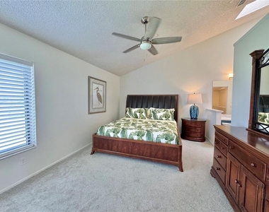 715 Magnolia Place - Photo Thumbnail 19