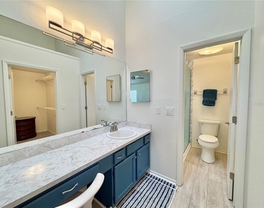 715 Magnolia Place - Photo Thumbnail 21