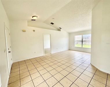 362 Aylesbury Court - Photo Thumbnail 2