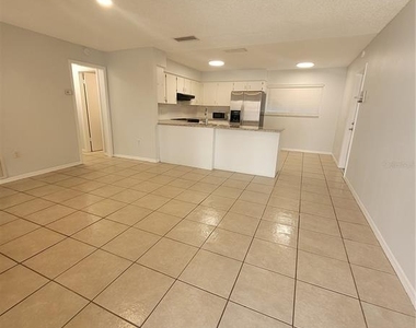 937 Aragon Ave - Photo Thumbnail 4