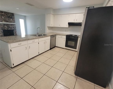 937 Aragon Ave - Photo Thumbnail 7