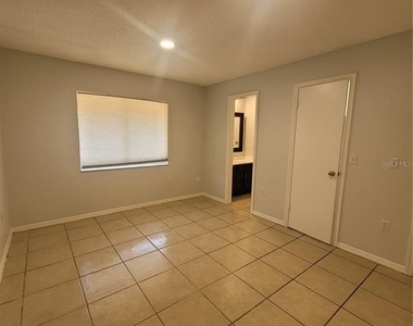 937 Aragon Ave - Photo Thumbnail 11