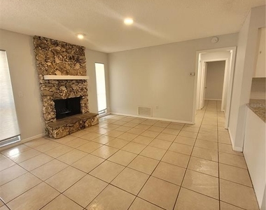 937 Aragon Ave - Photo Thumbnail 2