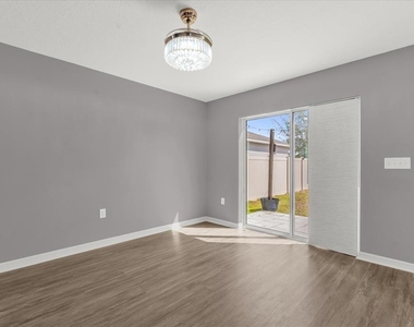 362 Preserve Pointe Boulevard - Photo Thumbnail 11