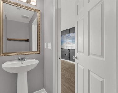 362 Preserve Pointe Boulevard - Photo Thumbnail 27