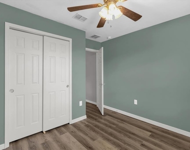 362 Preserve Pointe Boulevard - Photo Thumbnail 16