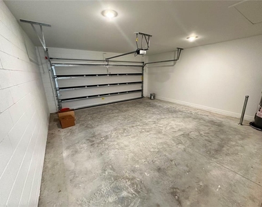 1553 Loxley Trail - Photo Thumbnail 17