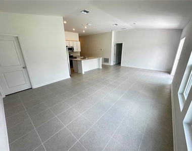 1553 Loxley Trail - Photo Thumbnail 12