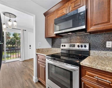 118 W America Street - Photo Thumbnail 4