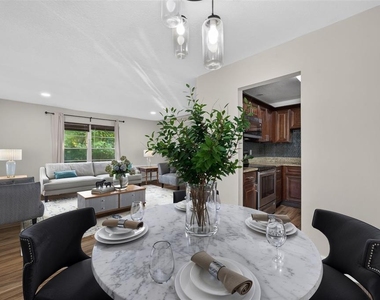 118 W America Street - Photo Thumbnail 5