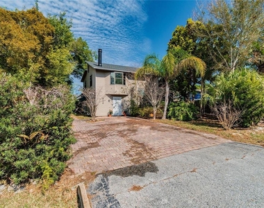 532 45th Street Court W - Photo Thumbnail 2
