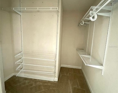 1023 Whirlaway Drive - Photo Thumbnail 12
