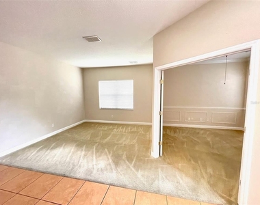 1023 Whirlaway Drive - Photo Thumbnail 6