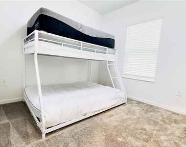 3255 Laurent Loop - Photo Thumbnail 10