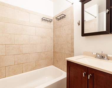 817 West Cornelia Avenue - Photo Thumbnail 12