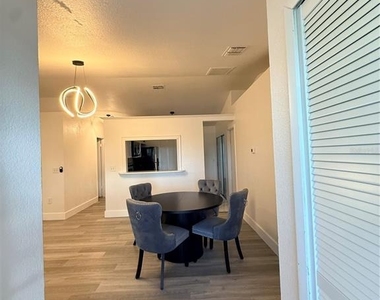 6508 Coral Cove Drive - Photo Thumbnail 9
