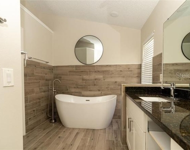 11547 Grazeley Court - Photo Thumbnail 20