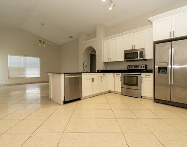 11547 Grazeley Court - Photo Thumbnail 15