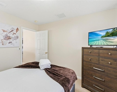 8426 Secret Key Cove - Photo Thumbnail 37