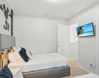 8426 Secret Key Cove - Photo Thumbnail 39