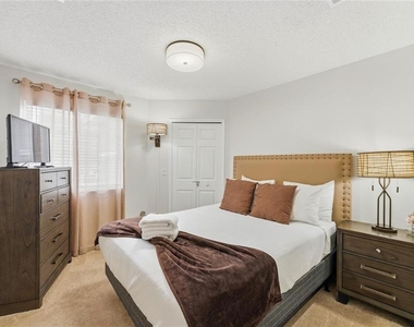 8426 Secret Key Cove - Photo Thumbnail 36