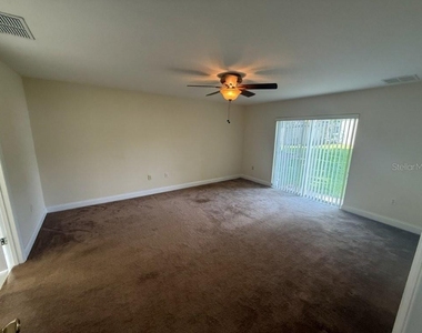 960 Chase Court - Photo Thumbnail 7