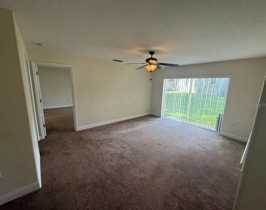 960 Chase Court - Photo Thumbnail 3