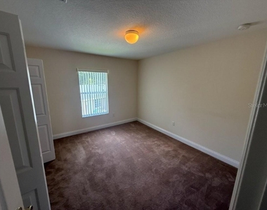 960 Chase Court - Photo Thumbnail 8