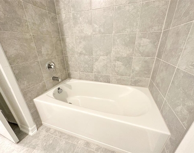 719 Grove Street - Photo Thumbnail 25