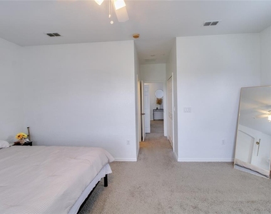 20626 Maxim Parkway - Photo Thumbnail 21