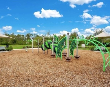 17420 Painted Leaf Way - Photo Thumbnail 23